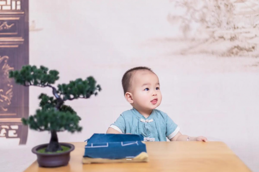 无为宝宝摔到头第五天吐了 无为宝宝摔到头第五天吐了